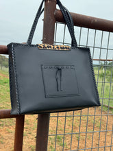 Load image into Gallery viewer, Quilted Tote