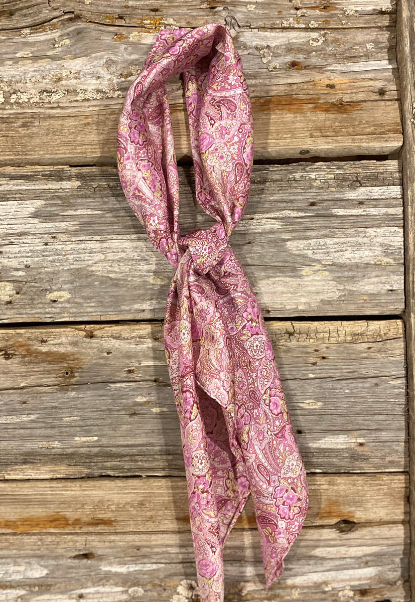 Pink Paisley Wild Rag – Rockin Rhona